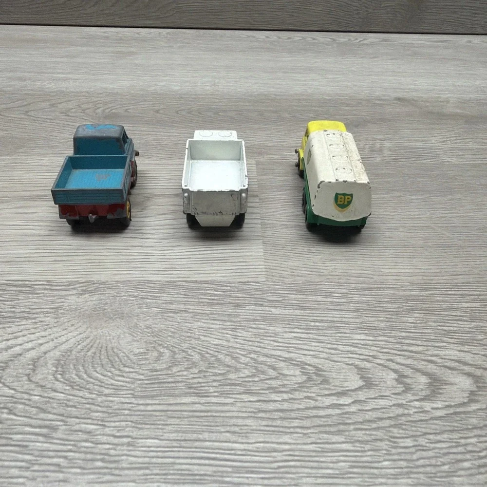 Lesney‎ Matchbox Unimog No 49 Mercedes Benz, #25 BP Patrol Tanker, #61 Alvis Lot